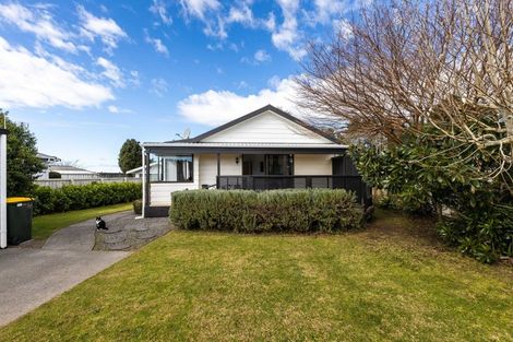 Photo of property in 517 Mangorei Road, Highlands Park, New Plymouth, 4312