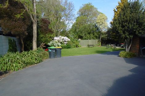 Photo of property in 82b Avonhead Road, Avonhead, Christchurch, 8042