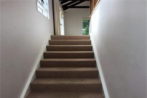 Photo of property in 148 Nicholson Road, Khandallah, Wellington, 6035