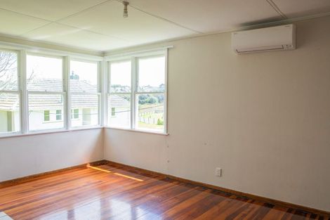 Photo of property in 43 Hillary Crescent, Belmont, Auckland, 0622