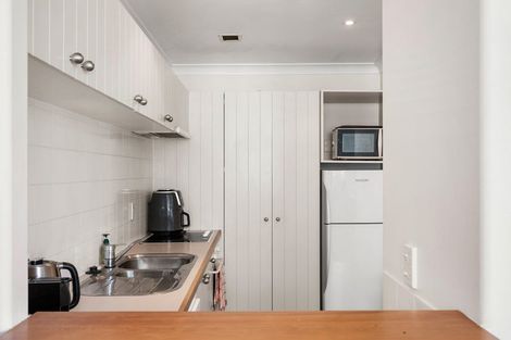 Photo of property in Kelvin House, 6e/16 The Terrace, Wellington Central, Wellington, 6011