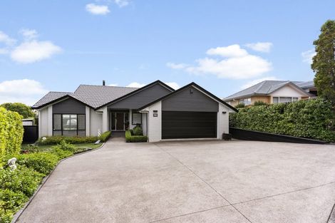 Photo of property in 29 Wiltshire Place, Somerville, Auckland, 2014