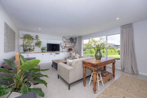 Photo of property in 4 Mercury Place, Wanaka, 9305