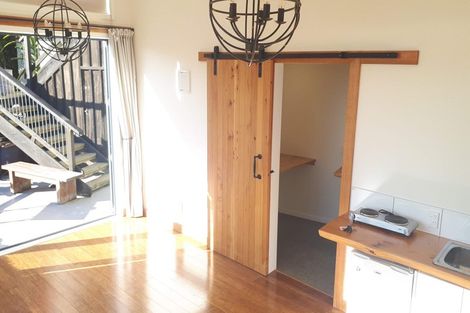 Photo of property in 82 Paremata Road, Paremata, Porirua, 5024