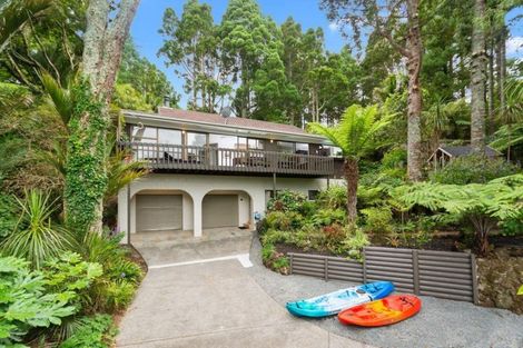 Photo of property in 130 Otitori Bay Road, Titirangi, Auckland, 0604