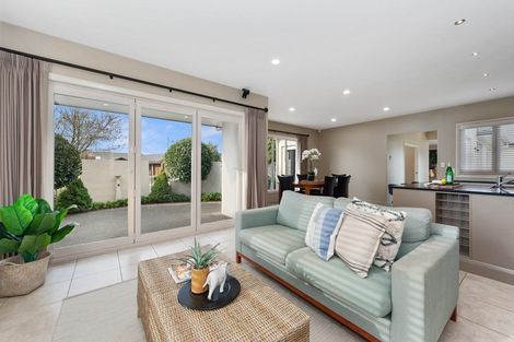 Photo of property in 6 The Esplanade, Huntington, Hamilton, 3210