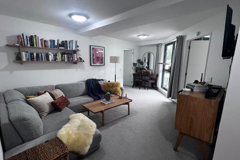 Photo of property in Palm Grove Apartments, 15/13b Palm Grove, Berhampore, Wellington, 6023