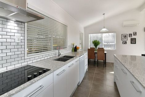 Photo of property in 3 Win Grove, Hatfields Beach, Orewa, 0931