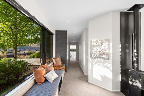 Photo of property in 8 Big Valley Drive, Jacks Point, Queenstown, 9371