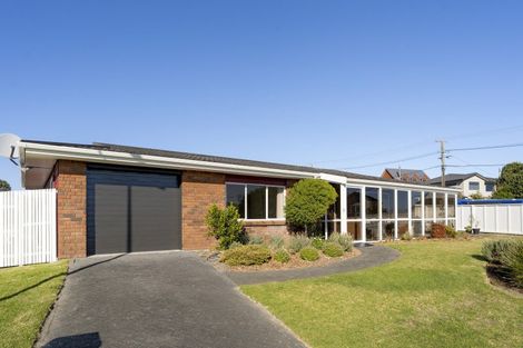 Photo of property in 2a Trinity Place, Paraparaumu Beach, Paraparaumu, 5032