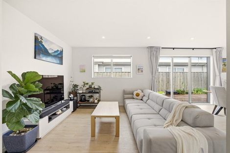 Photo of property in 35 Skibbereen Drive, Halswell, Christchurch, 8025