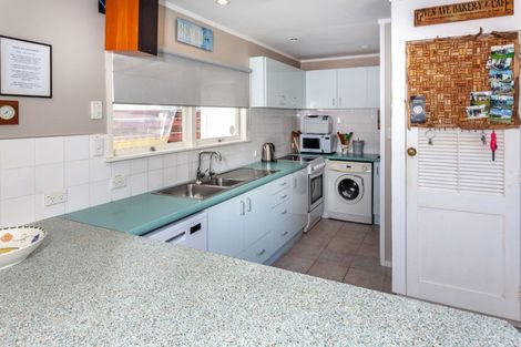 Photo of property in 302b Given Avenue, Whangamata, 3620