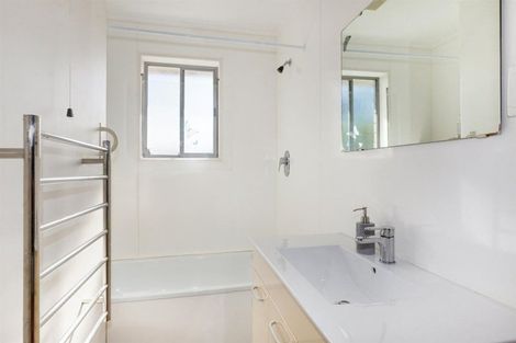 Photo of property in 96a Wainuiomata Road, Wainuiomata, Lower Hutt, 5014