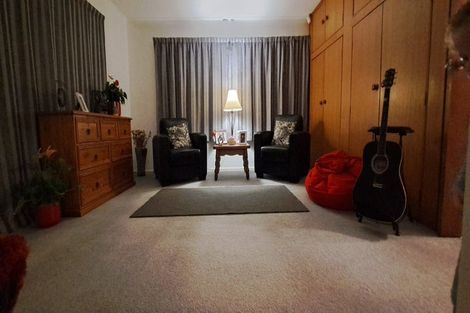 Photo of property in 3 Adkin Avenue, Levin, 5510