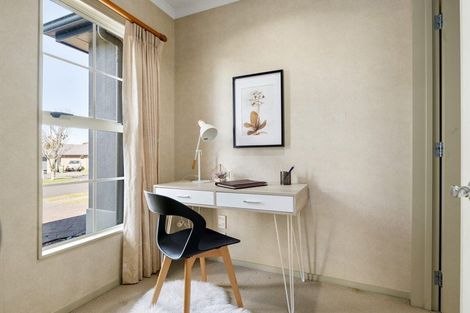 Photo of property in 31 Cairns Crescent, Rototuna, Hamilton, 3210