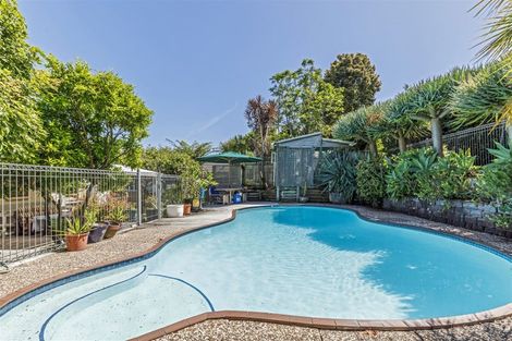 Photo of property in 59 Merriefield Avenue, Forrest Hill, Auckland, 0620