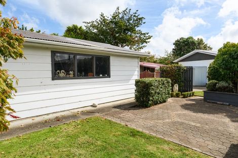 Photo of property in 32 Geraldine Crescent, Cloverlea, Palmerston North, 4412