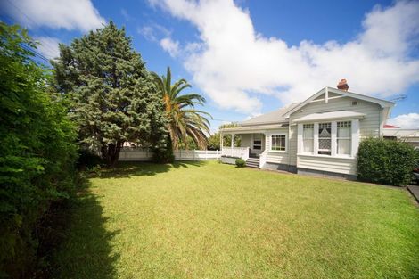 Photo of property in 35 Roberton Road, Avondale, Auckland, 1026