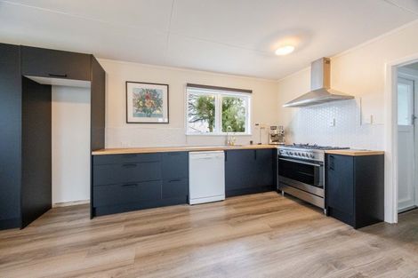 Photo of property in 16 Williams Street, Otane, 4202