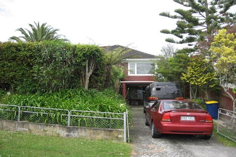 Photo of property in 1/15 Merton Avenue, Glenfield, Auckland, 0627