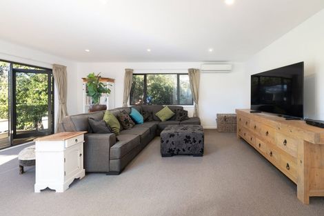 Photo of property in 90 Gillies Crescent, Waimarama, Havelock North, 4294