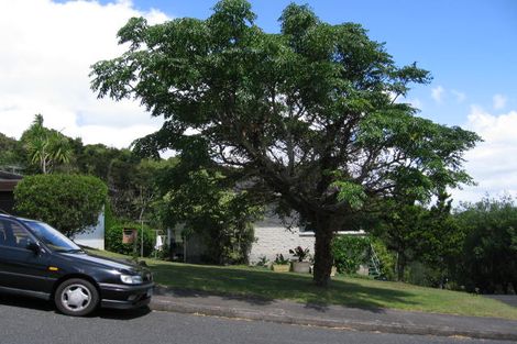 Photo of property in 2/18 Simon Ellice Drive, Bayview, Auckland, 0629