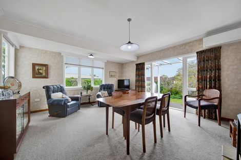 Photo of property in 14 Selwyn Street, Lower Vogeltown, New Plymouth, 4310