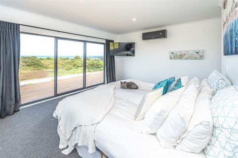 Photo of property in 34 Golf Vue Place, Castlecliff, Whanganui, 4501