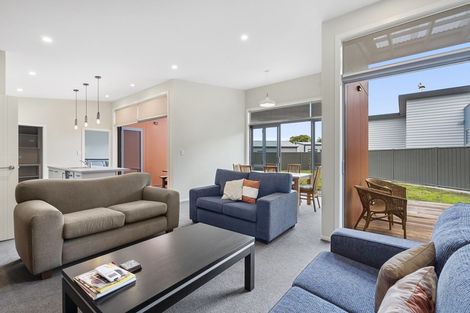 Photo of property in 15a Roberts Street, Martinborough, 5711