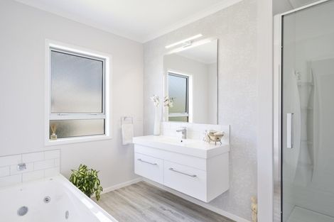 Photo of property in 5 Roka Street, Bell Block, New Plymouth, 4312