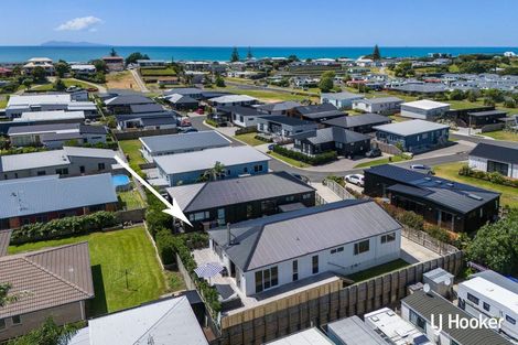 Photo of property in 18 Moet Crescent, Waihi Beach, 3611