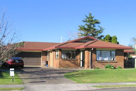 Photo of property in 21 Dover Road, St Andrews, Hamilton, 3200