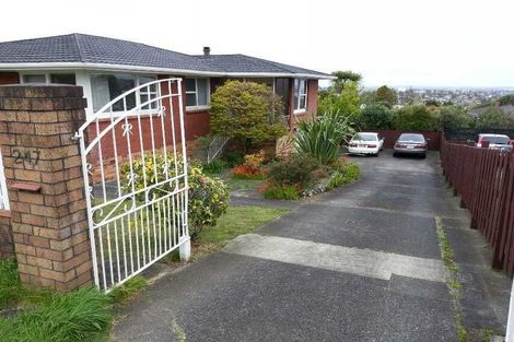 Photo of property in 247 Sunset Road, Sunnynook, Auckland, 0632