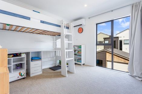 Photo of property in 20 Tuamaka Lane, Hobsonville, Auckland, 0616