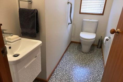 Photo of property in 4 Cedar Place, Amberley, 7410