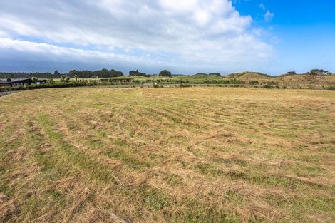 Photo of property in 92 Strathnaver Drive, Waikawa Beach, Manakau, 5573