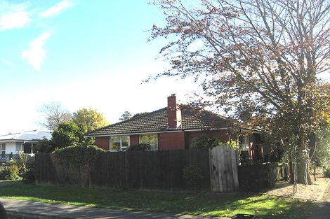 Photo of property in 2/25b Plynlimon Road, Fendalton, Christchurch, 8052