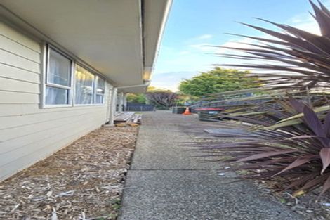 Photo of property in 87 Arimu Road, Papakura, 2110