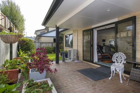 Photo of property in 4 Coulston Place, Riverdale, Gisborne, 4010