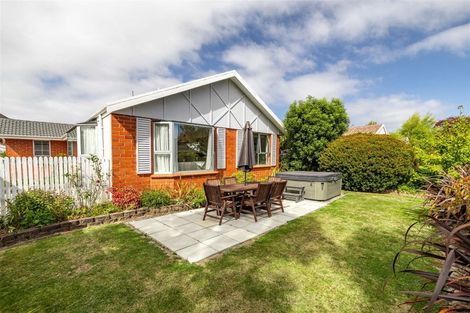 Photo of property in 4 Karnak Crescent, Russley, Christchurch, 8042