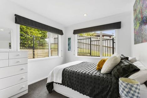 Photo of property in 6 Stephanie Close, Glenfield, Auckland, 0629