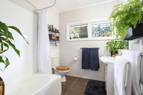 Photo of property in 18 Mountain Road, Mount Wellington, Auckland, 1072