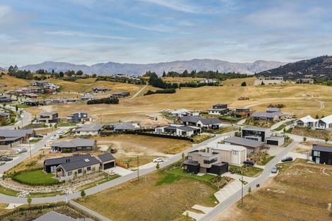 Photo of property in 10 Tuke Lane, Wanaka, 9305