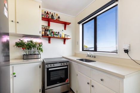 Photo of property in 6a Mossburn Grove, Kelson, Lower Hutt, 5010