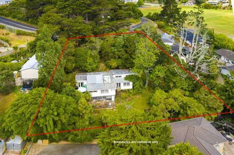 Photo of property in 26 Woodlands Crescent, Browns Bay, Auckland, 0630