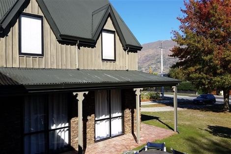 Photo of property in 231 Beacon Point Road, Wanaka, 9305