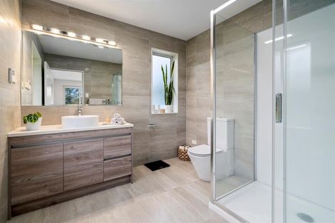 Photo of property in 15 Nola Road, Oratia, Auckland, 0604