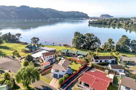 Photo of property in 167 Durrant Drive, Whangamata, 3620
