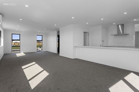 Photo of property in 5 Weaver Street, Woodend, 7691