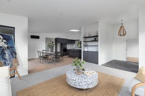 Photo of property in 2 Marsden Place, Hurworth, New Plymouth, 4310